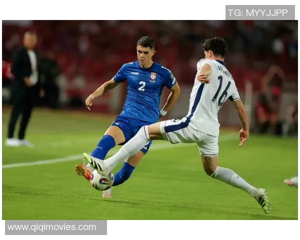 英格兰现役足球球星赛场风采与未来发展全面解析 英格兰现役足球球星赛场风采与未来发展全面解析