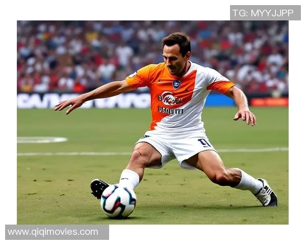 足球巨星射门球速揭秘高速瞬间展现力量与技术之巅